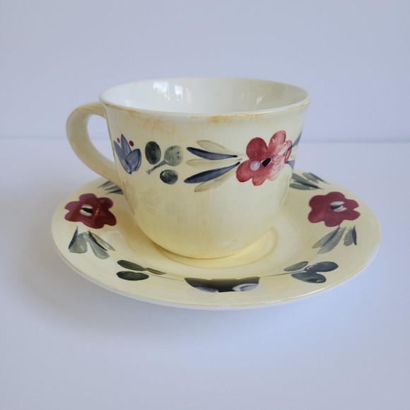 Gibson Other - Gibson Floral Tea Cup & Saucer